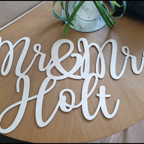 WEDDING PERSONALISED Wooden Backdrop Sign - Mr and Mrs - Mrs and Mrs - Mr and Mr - Image 3