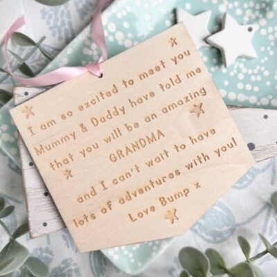 Amazing Grandparent To Be Hanging Plaque