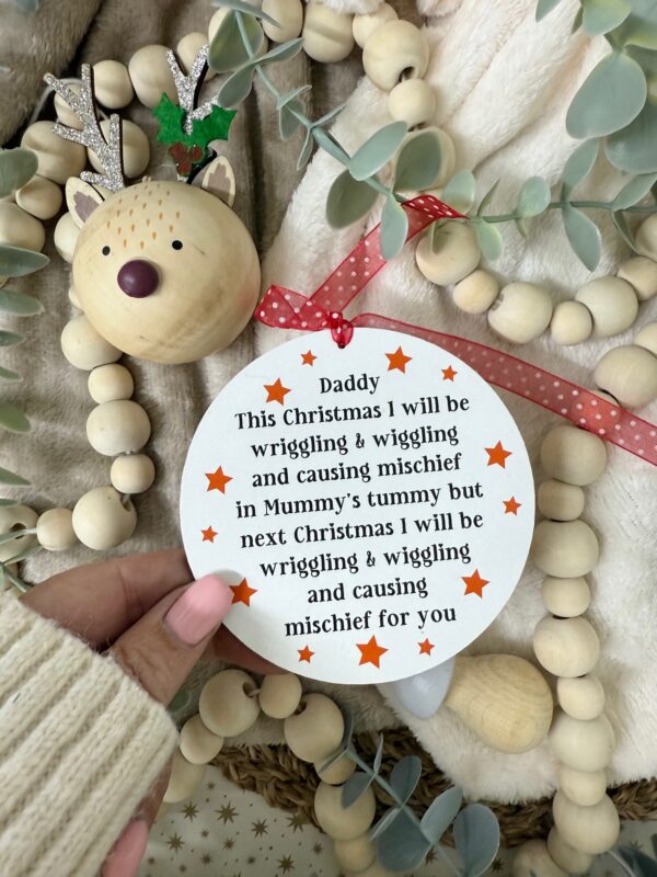 Christmas Wriggling & Wiggling Daddy To Be Sign (PR) 3