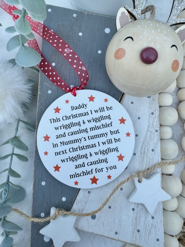 Christmas Wriggling & Wiggling Daddy To Be Sign (PR) - Image 2
