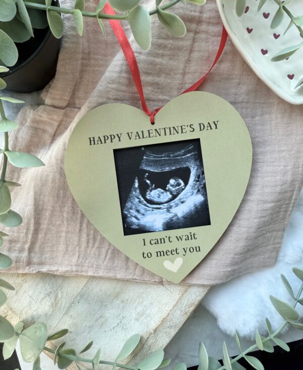 Valentines Day Daddy Heart Frame Decoration (PR) - Image 2