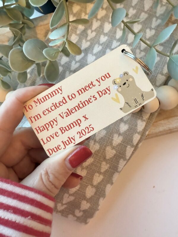 MUMMY To Be Valentine's I'm Excited To Meet You Keyring (PR) - Image 3